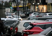 Пензенцы жалуются на стихийные парковки на улице Московской