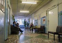 В Пензе пациенты жалуются на неисправный лифт в поликлинике