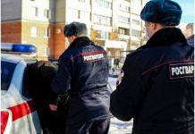 Пензенец залез в чужой дом и в присутствии хозяйки учинил погром