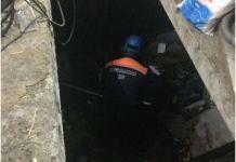 В Пензе спасатели достали упавшего в погреб мужчину