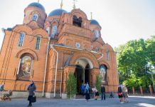 Митрополит Серафим призывает пензенцев в Страстную неделю молиться дома