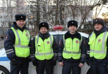 ﻿В Пензе инспекторы ДПС помогли эвакуировать жителей из горящего дома