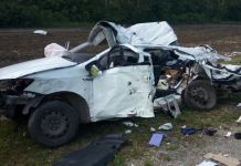Всмятку: под Пензой в аварии с грузовиком погибли двое взрослых и ребенок. ВИДЕО