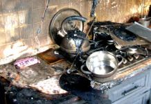 Из-за пожара в доме на Лобачевского эвакуировали 15 человек