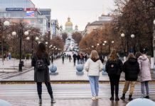 Волонтеры примут участие в рейдах по соблюдению масочного режима