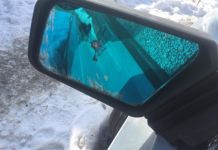В Пензе обстреляли машину во дворе — очевидцы