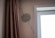Чиновники ответят за некачественное жилье в Заре