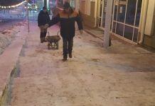 В мэрии недовольны очисткой дворов после непогоды