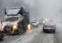 В Пензе борются с последствиями снегопада