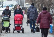 Семьи с детьми до трех лет получат по 5 тыс рублей ежемесячно на каждого ребенка
