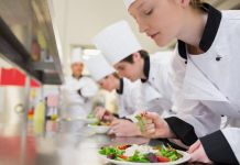  Школьный повар из Пензы претендует на звание лучшего в России