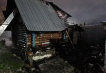 В Заречном сгорели баня и гараж