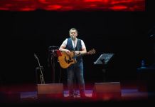 В Пензе Расторгуев пел по заказу зрителей