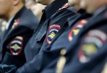 Жительница области мешала тушить пожар и укусила полицейского