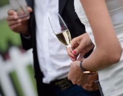Шампанского всем: игристое вино отмечает свое 350-летие