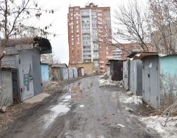 В Пензе до 12 апреля потребовали убрать мусор от гаражей