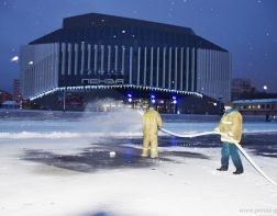 На Юбилейной площади впервые зальют каток 