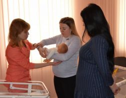 Более 3000 пензенских родителей прошли обучение в школе материнства