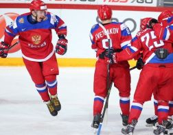Воспитанники пензенской школы хоккея помогли российской команде выйти в полуфинал ЧМ