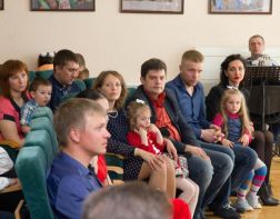 В Пензе 40 молодых семей получили сертификаты на жилье