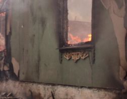 В Никольском районе в пожаре погибли три человека
