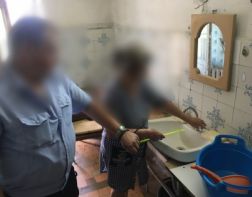 В Кузнецке женщина три раза ударила незнакомку ножом