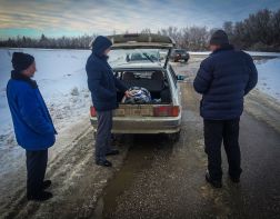 В багажнике пензенца нашли 3 мешка конопли