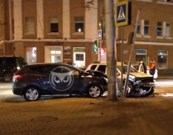 В жесткой аварии в центре Пензы пострадали 5 человек