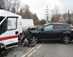 В Заречном произошло тройное ДТП с участием машины скорой помощи