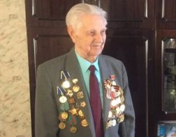 В Пензе ветеранам вручили 2200 юбилейных медалей 