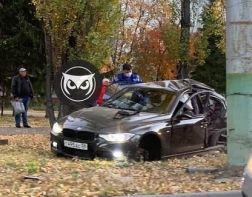 ﻿В аварии на Проспекте Строителей погиб пассажир 
