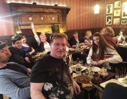 Сергей Пенкин после концерта продолжил петь в кафе