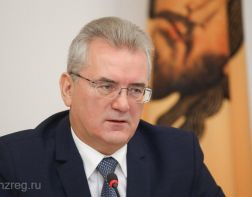 Белозерцев потребовал ремонтировать дома комплексно