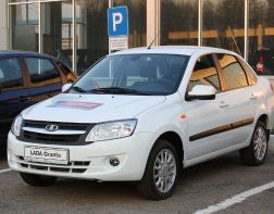 Двое пострадавших на производстве пензенцев получили новые автомобили