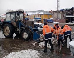 В Пензе за сутки вывозят около четырех тысяч кубометров снега