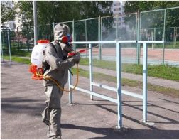 В Пензе дезинфицируют школьные спортплощадки