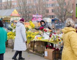 В Пензе цветы на 8 Марта продают втридорога