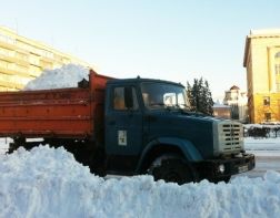 В выходные Пензу расчищали от снега