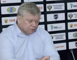 Сергей Блохин официально представлен коллективу ХК «Дизель»
