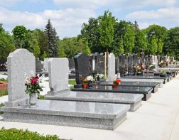 На зареченском кладбище украли гранитную плиту