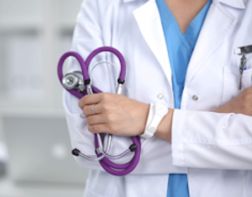 ﻿﻿Средняя зарплата пензенских врачей в августе достигла 68 тысяч