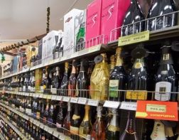 В России алкоголь и табак будут продавать в спецмагазинах 