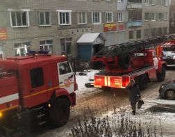 ﻿﻿﻿﻿﻿﻿В Пензе из горящего общежития спасли 10 человек