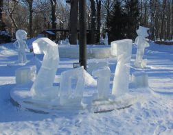 Топ-3: где в Пензе сделать селфи с ледяными скульптурами
