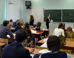  Необходимости приобретения медицинских масок для школ и детсадов нет, - Минобр региона
