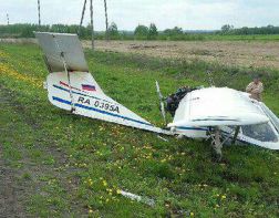 В Пензе при падении самолета разбился пилот