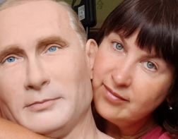Пензячка сделала куклу Путина в натуральную величину 