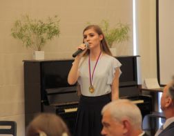 Пензенская школьница спела для зампреда правительства РФ