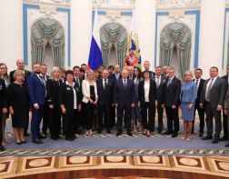 ﻿﻿Зареченка встретилась в Кремле с Владимиром Путиным