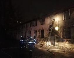 В Пензе сгорело здание бывшего военкомата